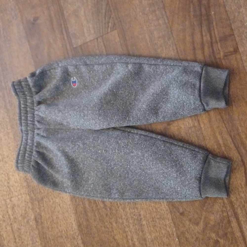 Kids Champion sweat pants size 12M